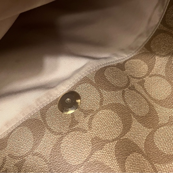 Coach use but plenty of love left. Look at pictures. - Picture 4 of 10